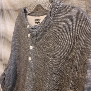 🌫 Levi's Heather Gray Henley